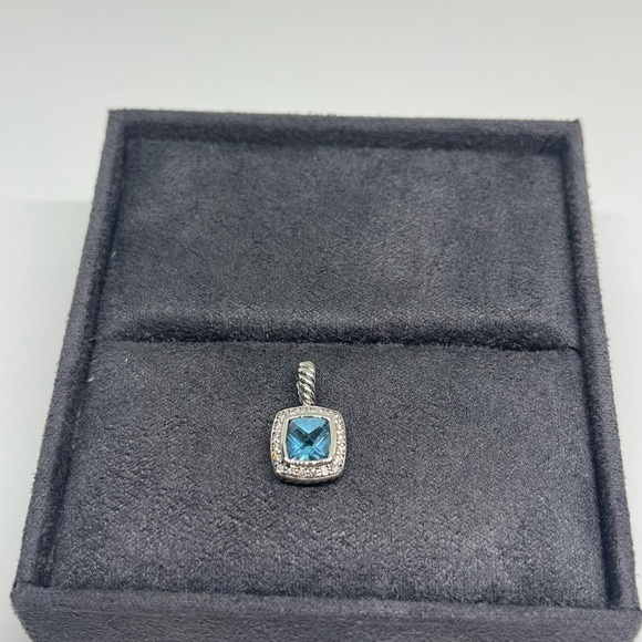 David Yurman Petite Albion Pendant with Blue Topaz and Diamonds - Picture 2 of 10